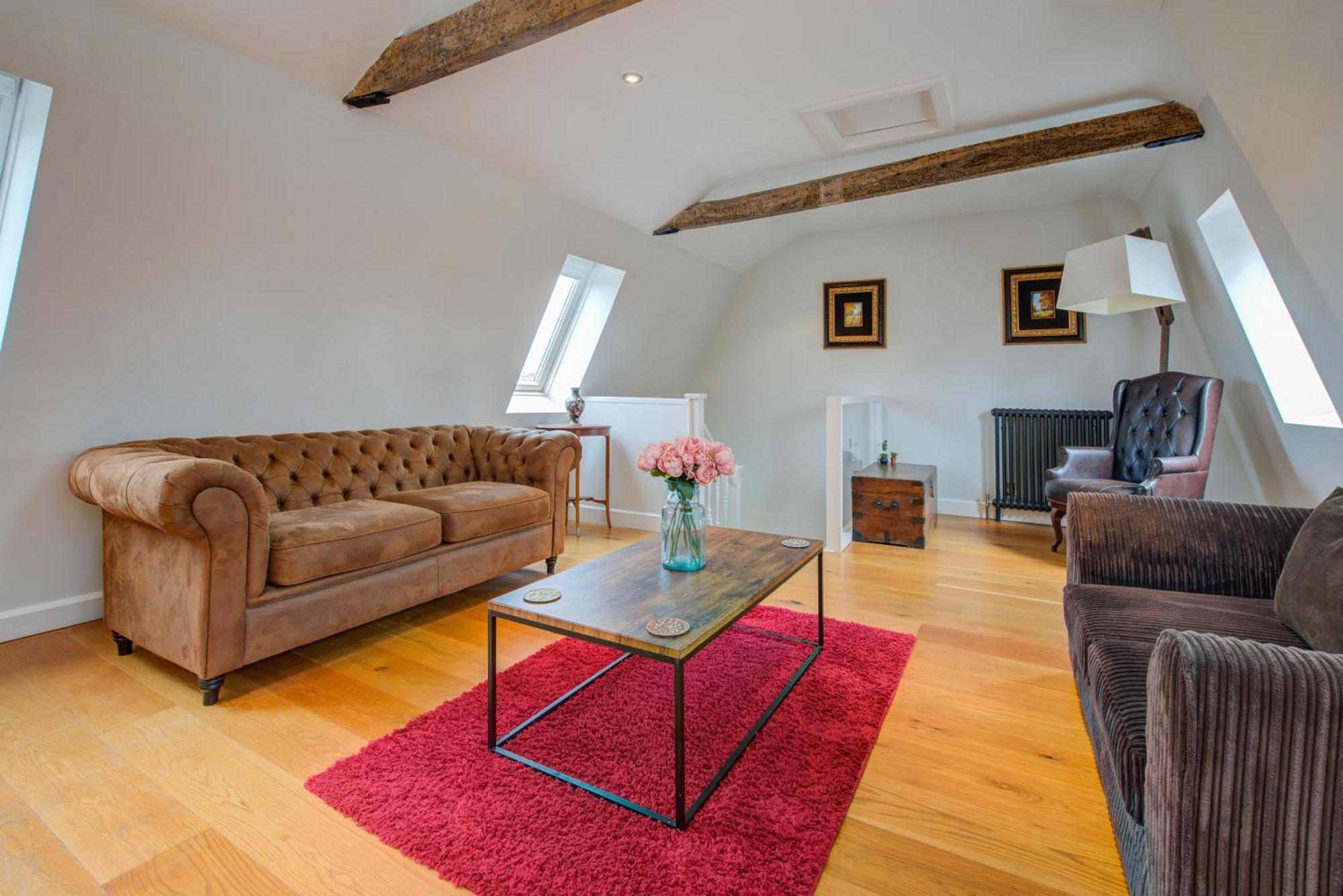 Spacious 2-Bed Home - Exposed Beams & Fast Internet Included Stamford Exterior foto
